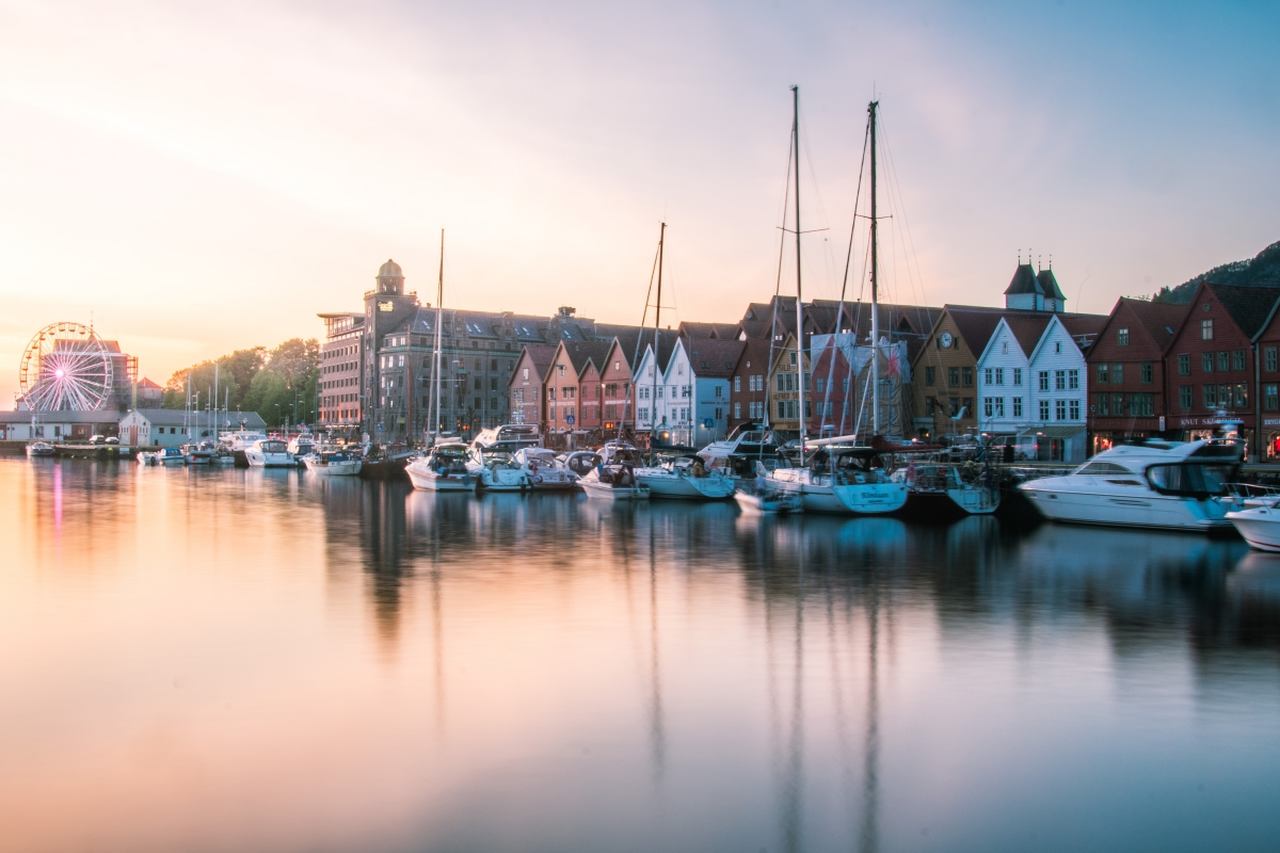 Viagem Para Noruega — Bryggen wharf