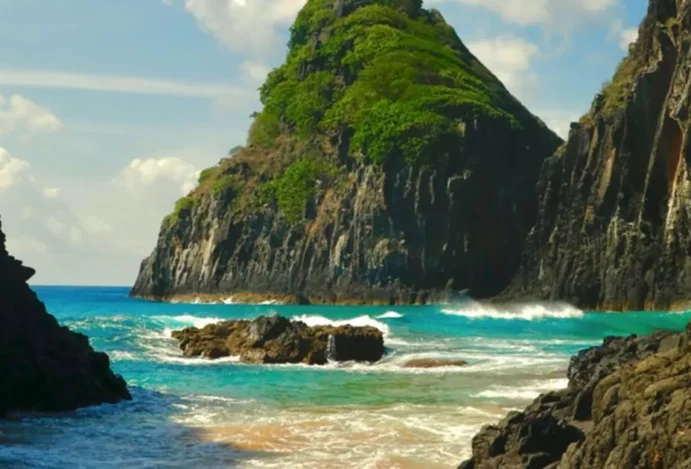 Imagem relacionada a: Viaje em segurança: pelas águas e pela terra de Fernando de Noronha