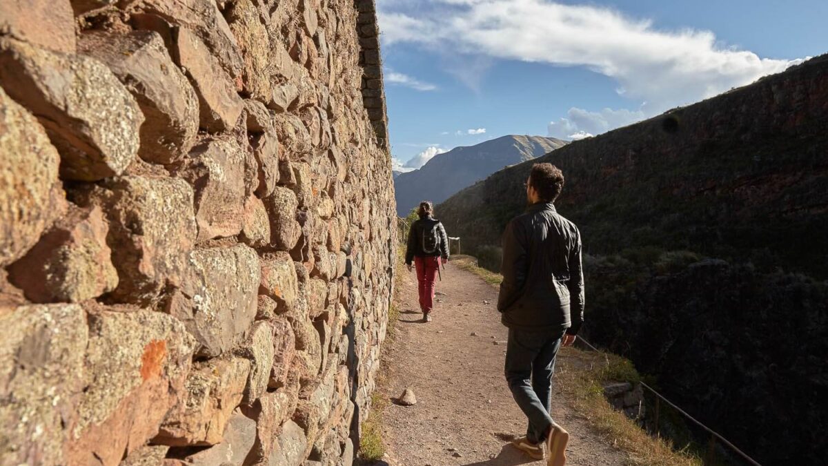 Peru-Machu-Picchu (1) Pessoas caminhando em Peru, Machu Picchu.
