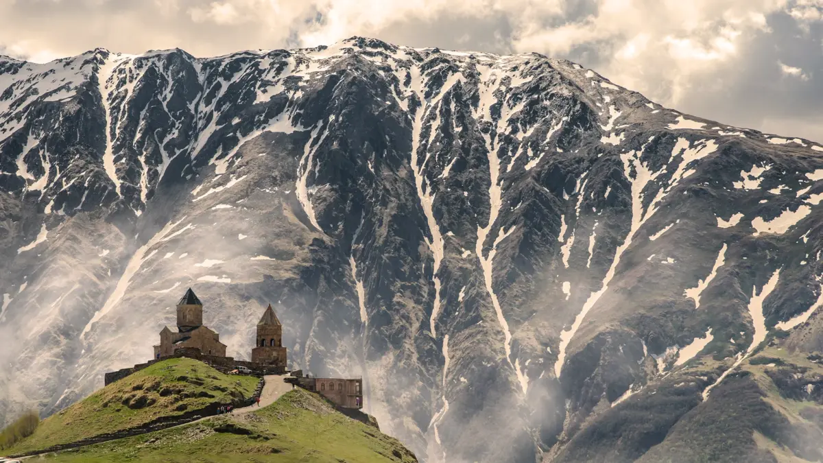 Georgia Imagem de uma montanha na Geórgia.