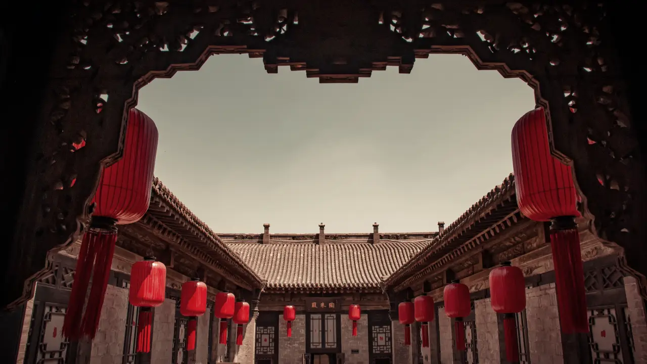 A China é grande demais para caber em uma única viagem — e inteligente demais para ser feita sozinha. Descubra como combinar a China com Japão, Vietnã, Mongólia e mais, no roteiro asiático mais completo da sua vida.