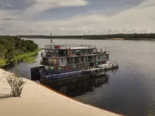 Ver mais: Barco La Jangada.