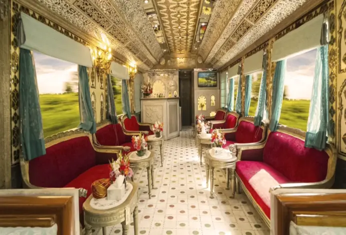 Interior do trem Palace on Wheels.