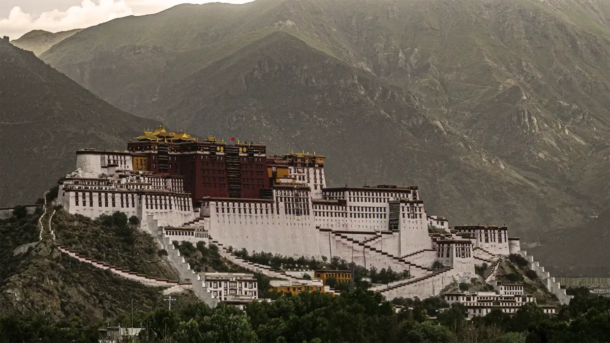 palacio-de-potala-lhasa Palácio de Potala, em Lhasa.