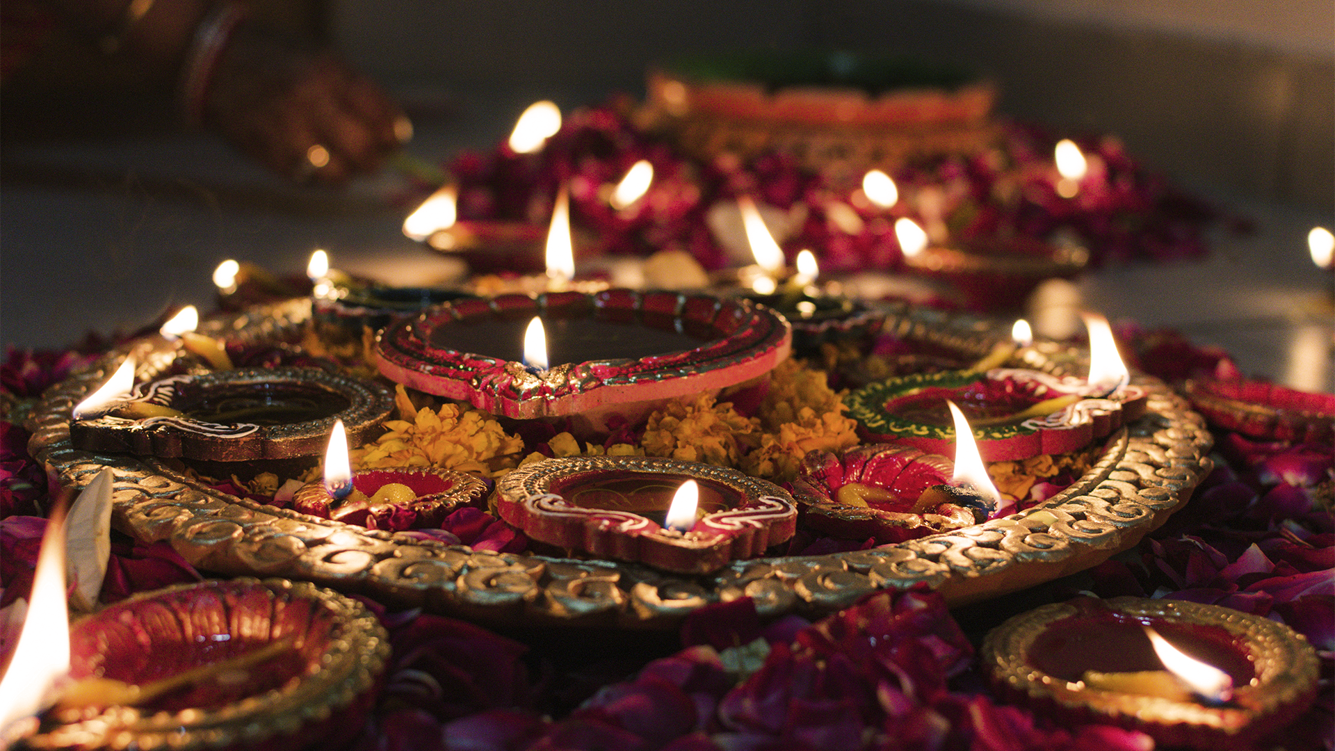 Viajar para a Índia durante o Diwali é conhecer o país sob novas luzes. Descubra a história, os rituais e as tradições do festival.