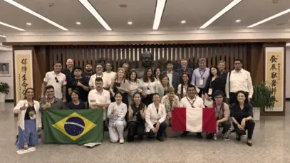 Grupo de participantes da missão corporativa na China.