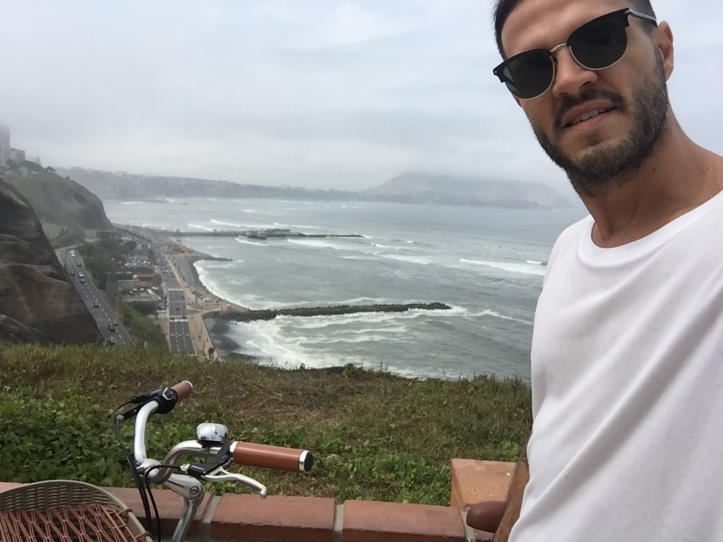 Selfie de Guto durante a pedalada: um dos melhores programas na cidade