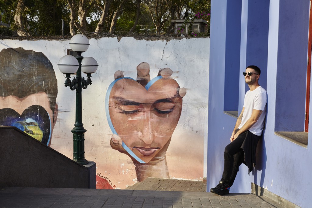 Grafites que decoram os parques e escadarias do bairro de Barranco: arte na rua e na galeria