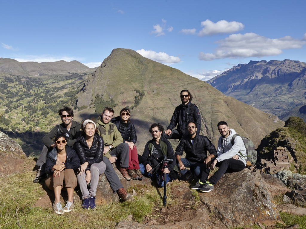 Os quatro criativos convidados e os cinco integrantes do staff do Projeto TERRAMUNDI Creators: paixão por viajar