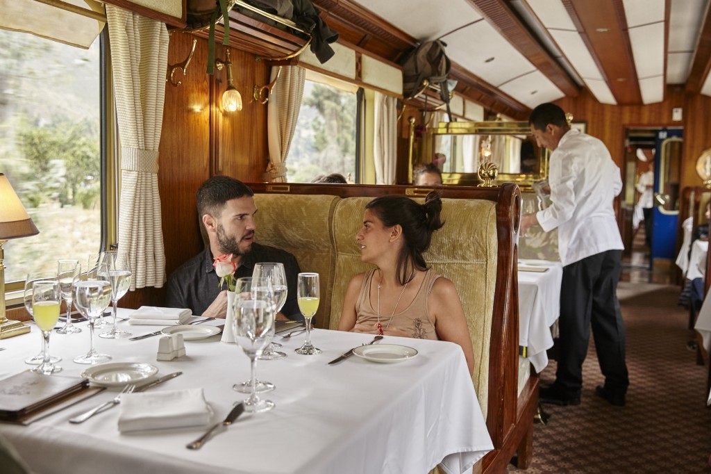 Trem de luxo Hiram Bingham, da rede Belmong: conforto, boa mesa e cenários encantadores