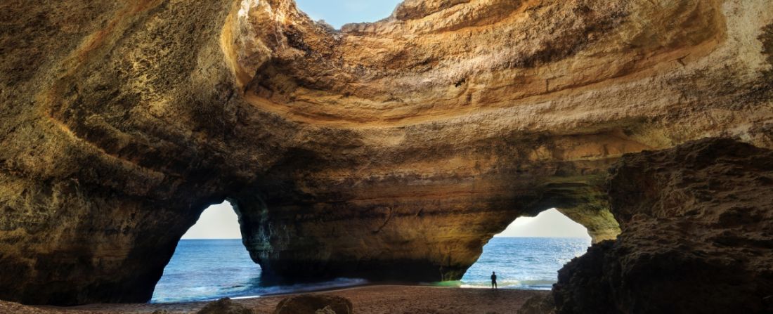 Algarve Portugal Caverna na Praia