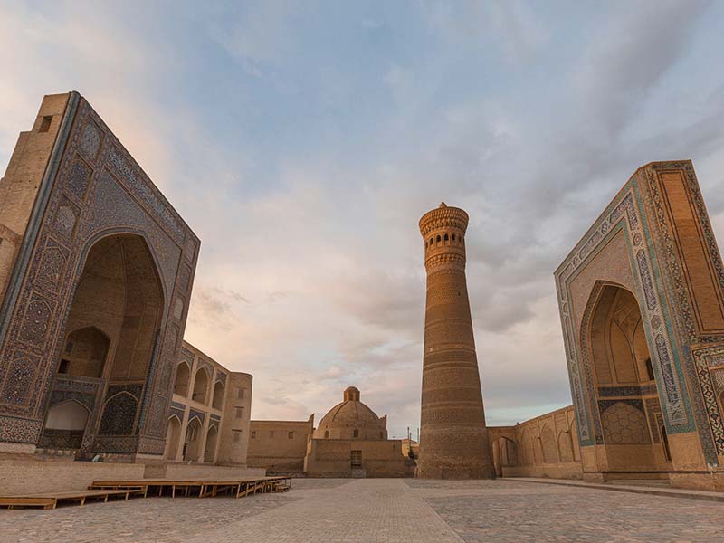 minarete-e-mesquita-kalon