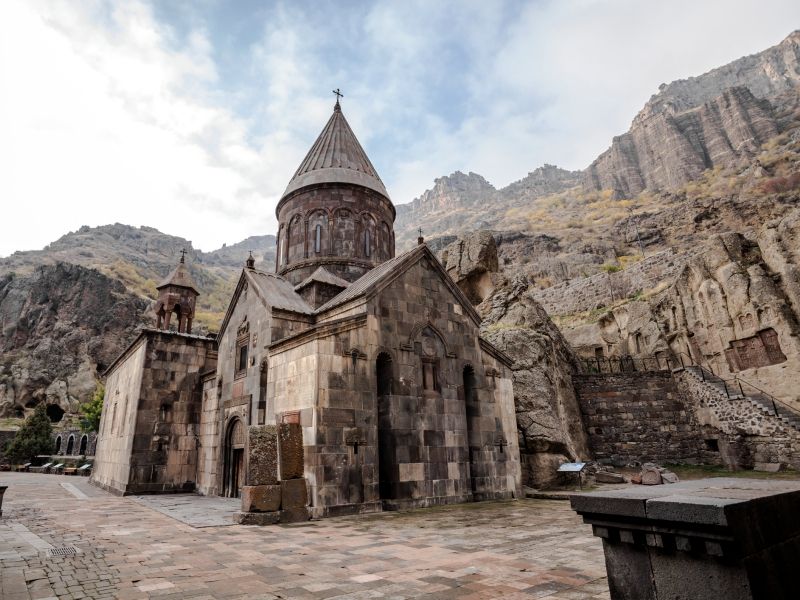 mosteiro-geghard-armenia