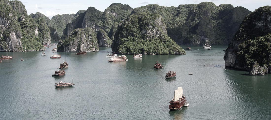 vietna-baia-de-halong-barcos